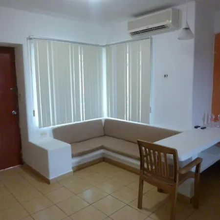 Suites Moon River Cancun Exterior photo